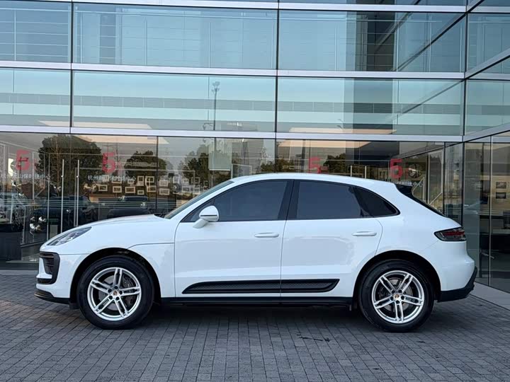 Фото 2 - Porsche Macan
