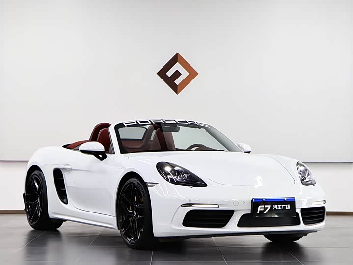 Фото 3 - Porsche 718