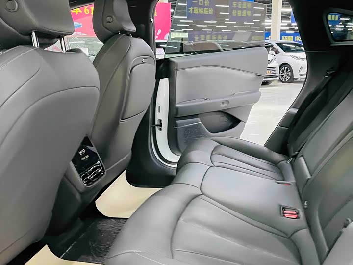 Фото 8 - XPeng F57