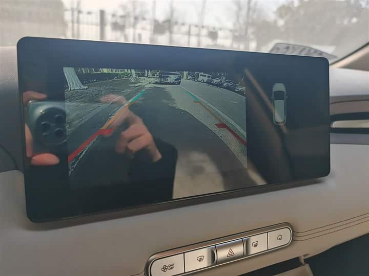 Фото 3 - MG Motor 4 EV