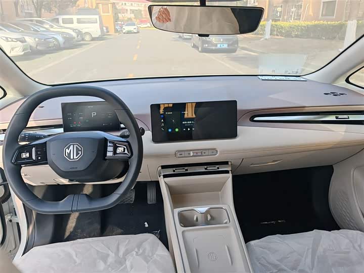 Фото 7 - MG Motor 4 EV