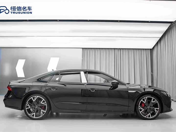 Фото 4 - Audi A7L