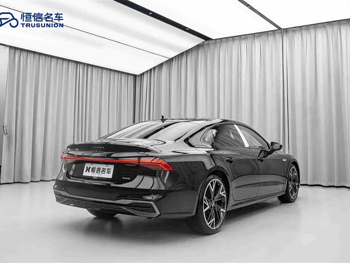 Фото 5 - Audi A7L