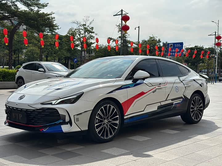 Фото 1 - MG Motor 7