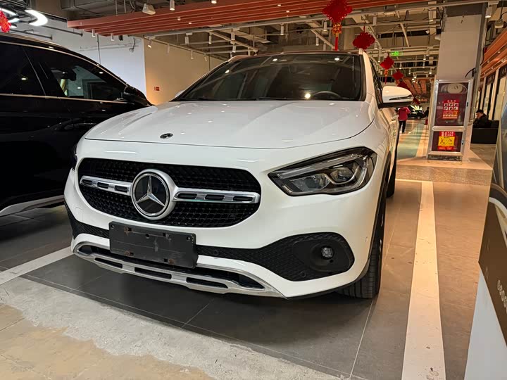 Фото 1 - Mercedes-Benz GLA-Class