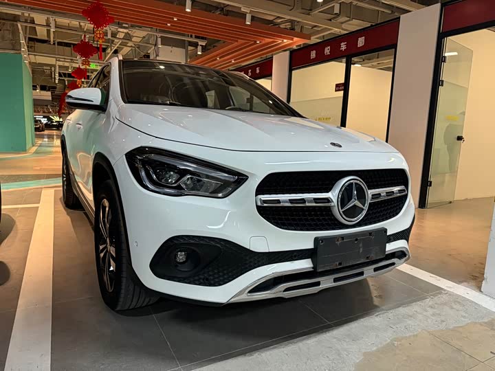 Фото 2 - Mercedes-Benz GLA-Class