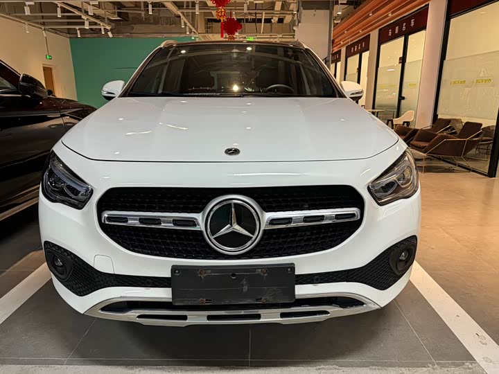 Фото 3 - Mercedes-Benz GLA-Class