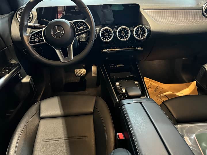 Фото 6 - Mercedes-Benz GLA-Class