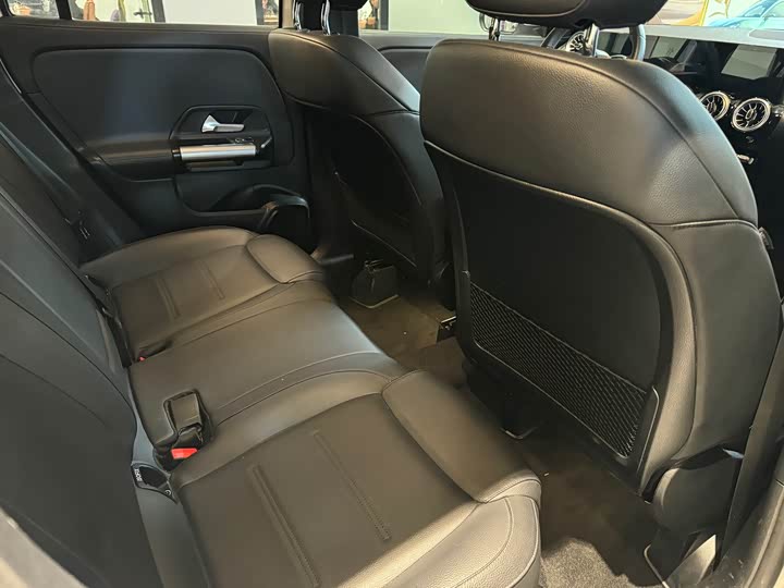 Фото 8 - Mercedes-Benz GLA-Class