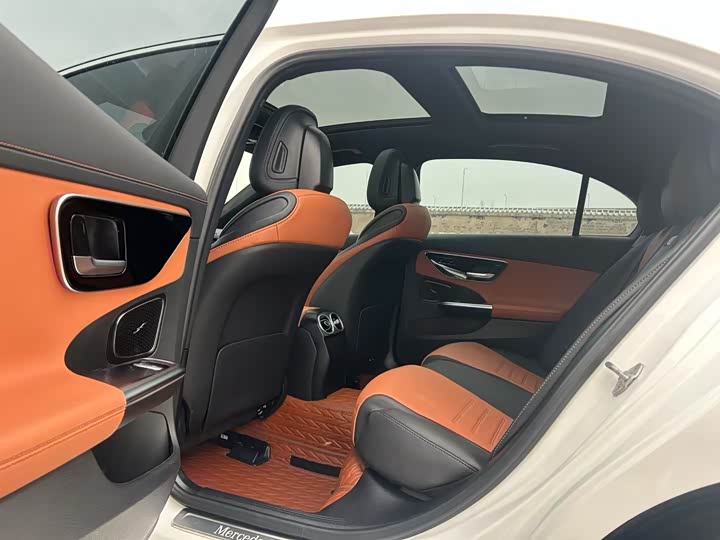 Фото 6 - Mercedes-Benz C-Class