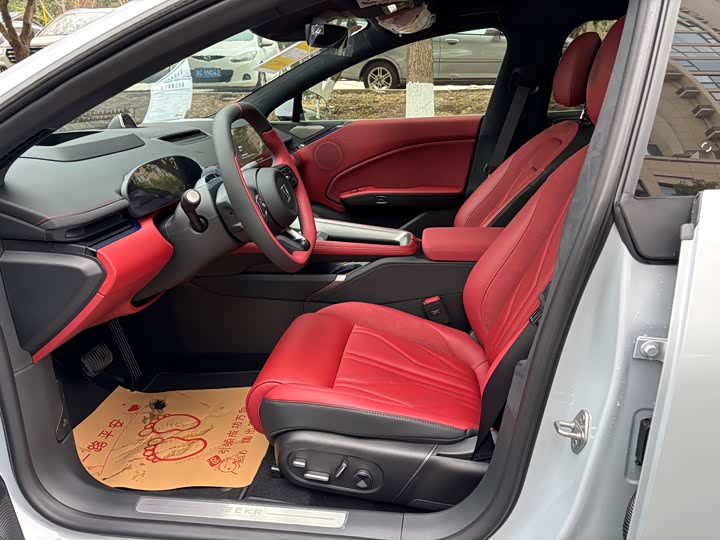 Фото 3 - Zeekr 007 GT