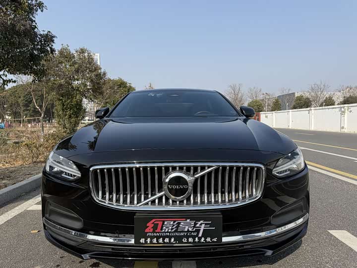 Фото 2 - Volvo S90