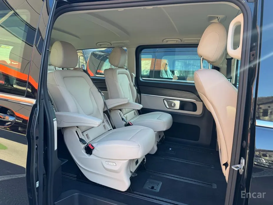 Фото 13 - Mercedes-Benz V-Class