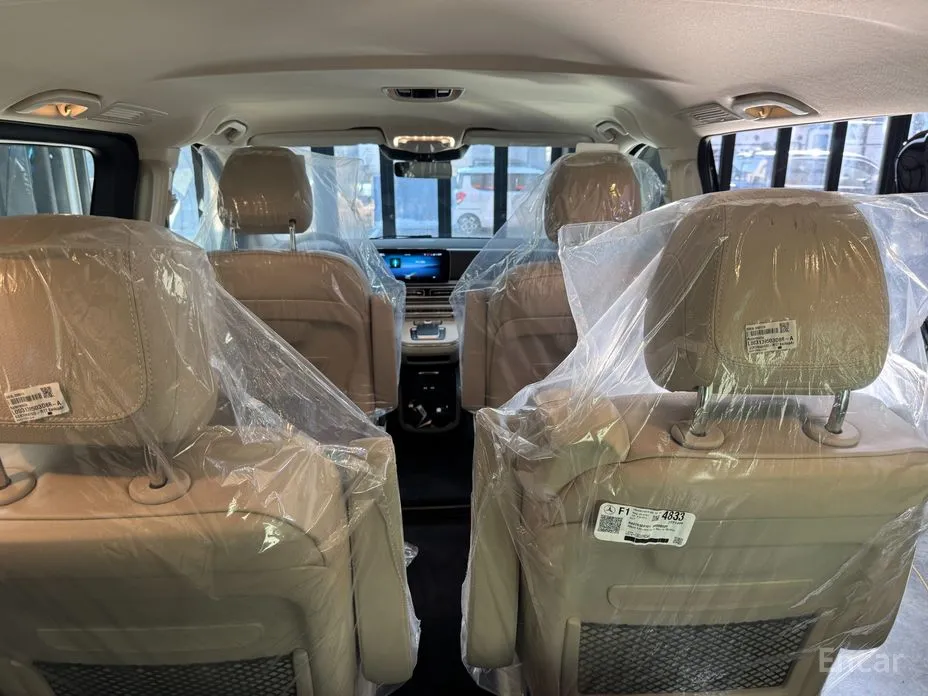 Фото 15 - Mercedes-Benz V-Class