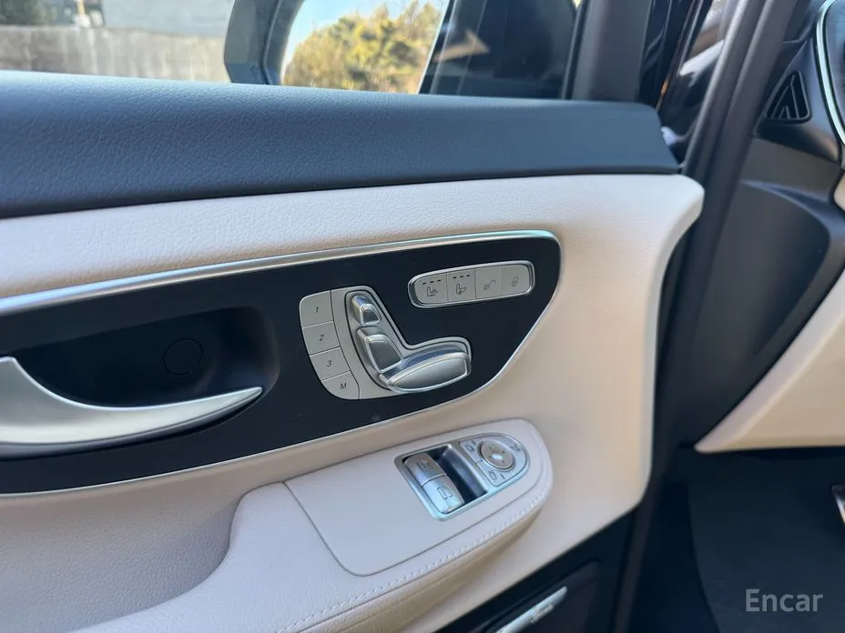 Фото 16 - Mercedes-Benz V-Class