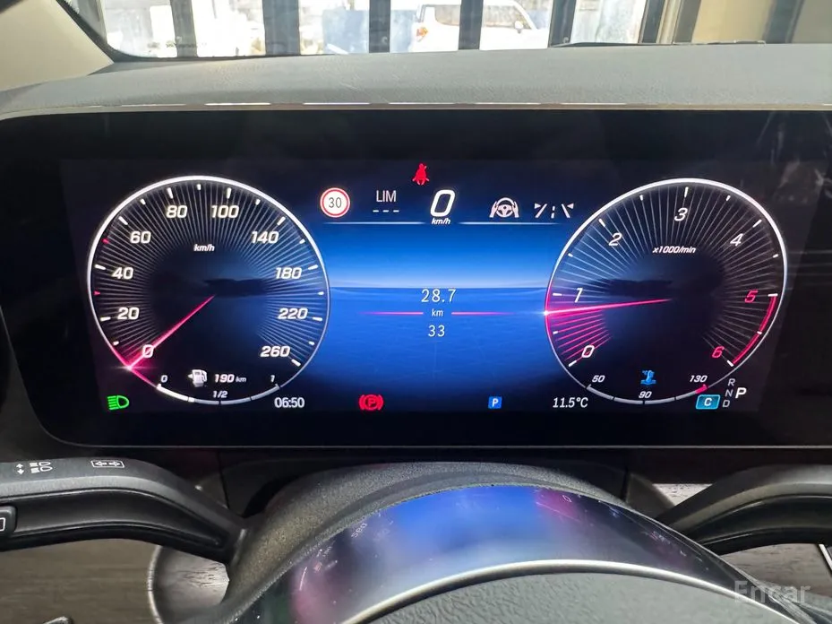 Фото 8 - Mercedes-Benz V-Class