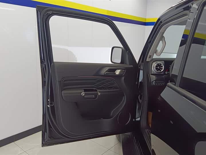 Фото 7 - Tank 300