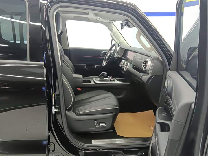 Фото 8 - Tank 300