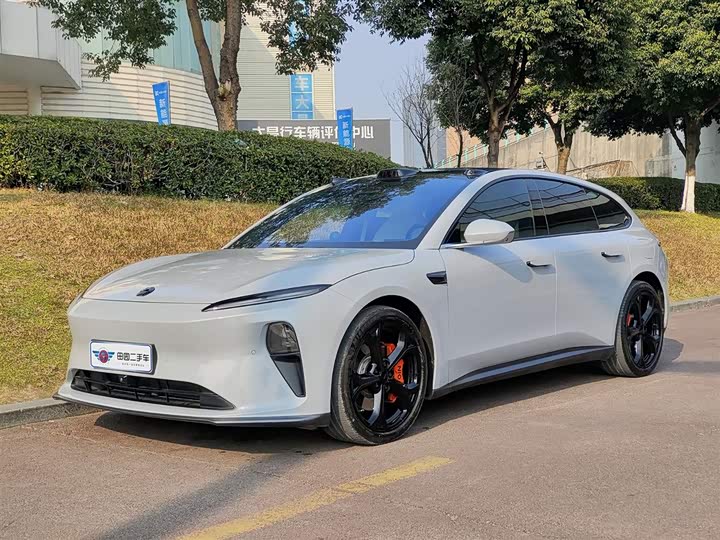 Фото 1 - Nio ET5T