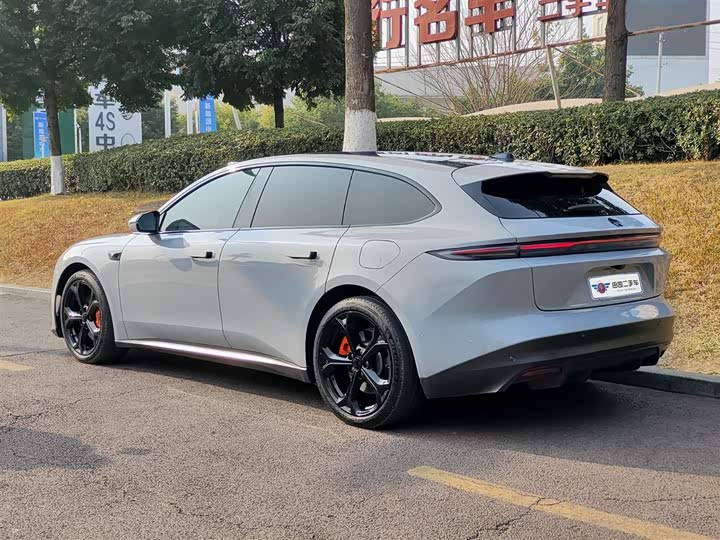 Фото 4 - Nio ET5T