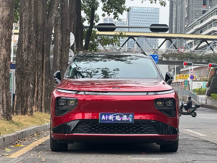 Фото 2 - XPeng G9