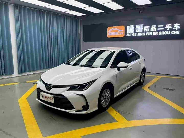 Фото 1 - Toyota Corolla