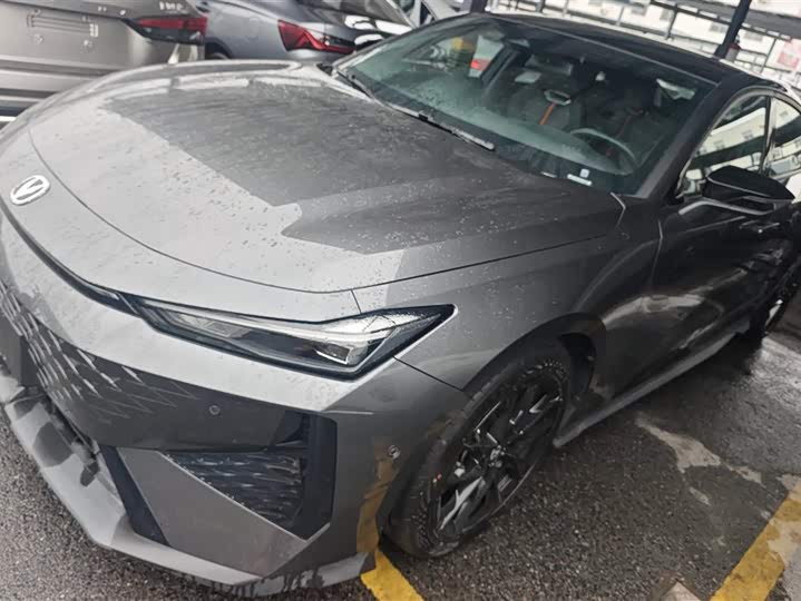 Фото 1 - Changan UNI-V