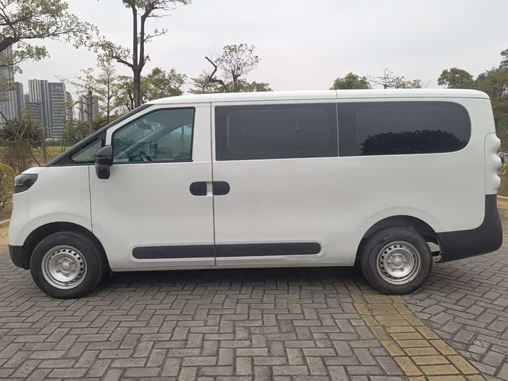 Фото 5 - Maxus Dana V1