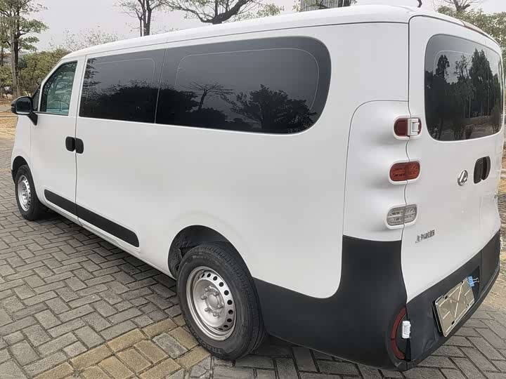 Фото 7 - Maxus Dana V1