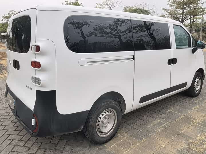 Фото 8 - Maxus Dana V1