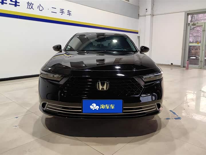 Фото 2 - Honda Accord