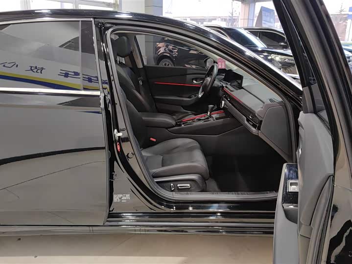 Фото 8 - Honda Accord