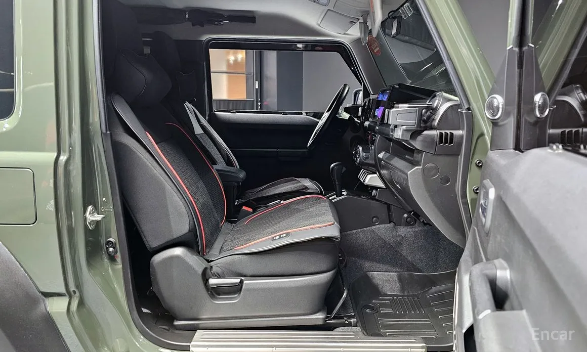 Фото 10 - Suzuki Jimny