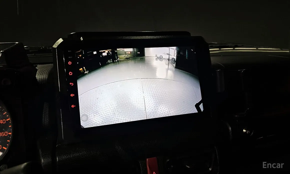 Фото 13 - Suzuki Jimny