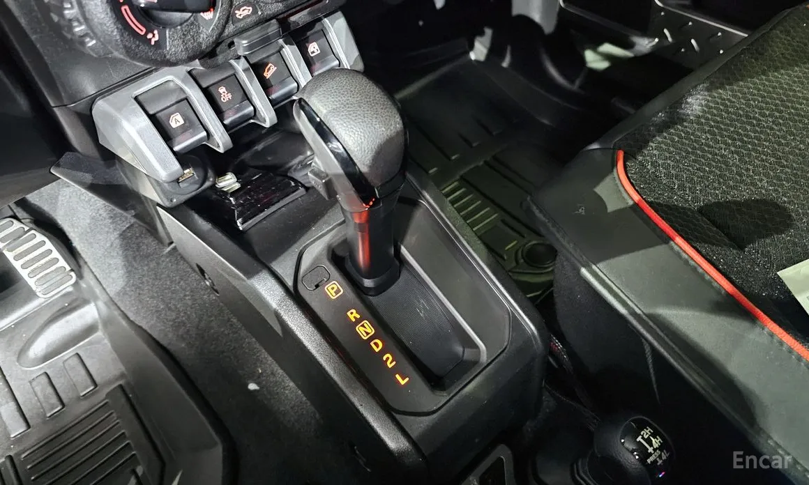 Фото 9 - Suzuki Jimny