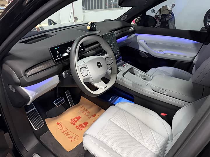 Фото 2 - Nio EC7