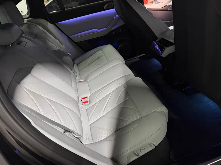 Фото 5 - Nio EC7