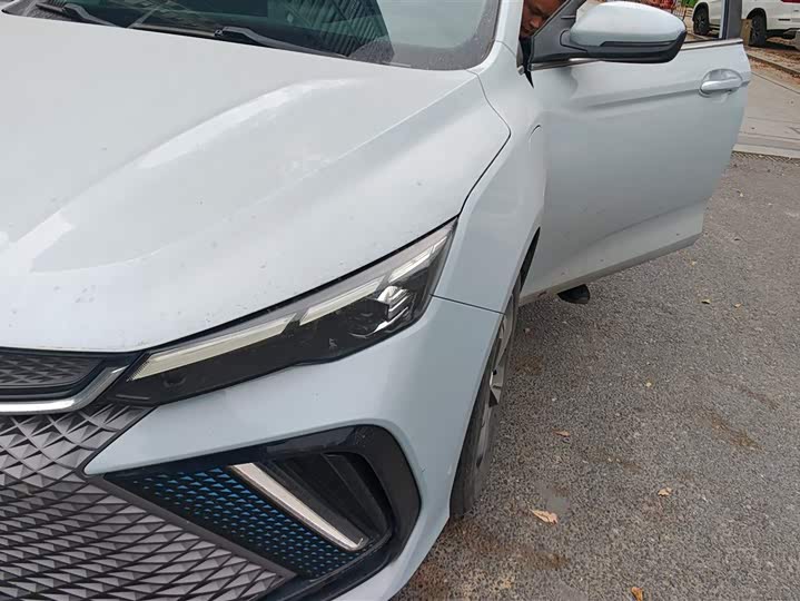 Фото 5 - Geely Emgrand L Hi·P Hybrid