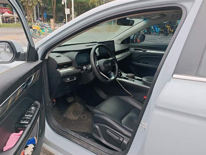 Фото 9 - Geely Emgrand L Hi·P Hybrid