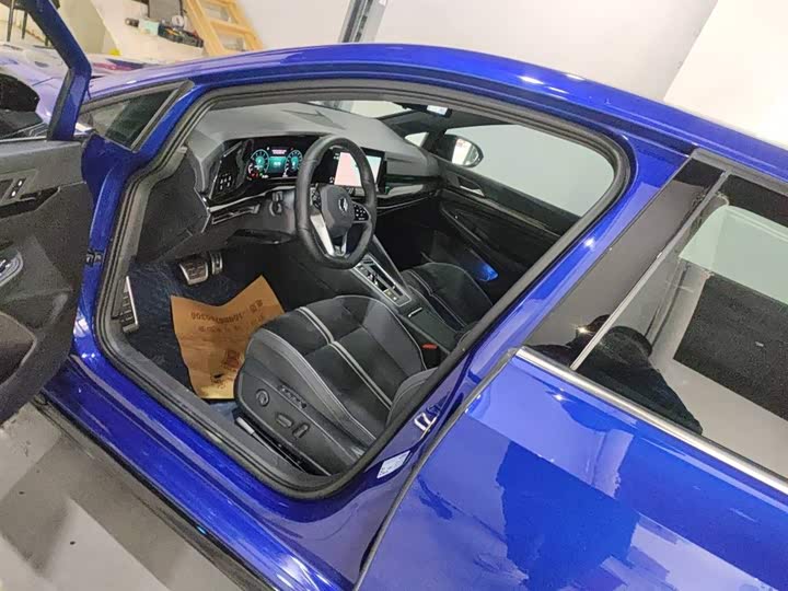 Фото 5 - Volkswagen Golf