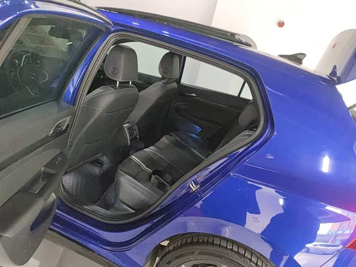 Фото 6 - Volkswagen Golf