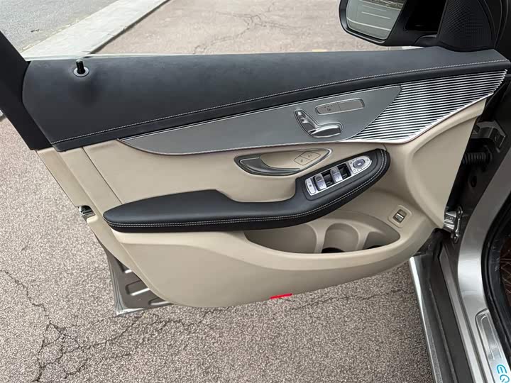 Фото 6 - Mercedes-Benz EQC