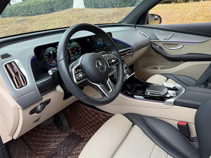 Фото 7 - Mercedes-Benz EQC
