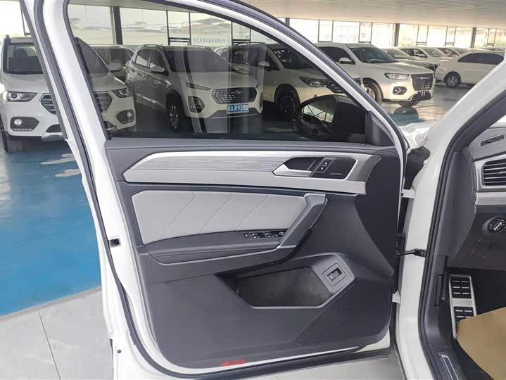 Фото 7 - Volkswagen Tayron