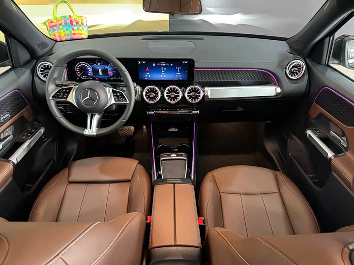 Фото 8 - Mercedes-Benz GLB-Class