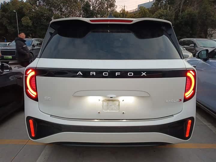 Фото 6 - BAIC Arcfox Kaola S