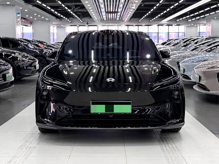 Фото 2 - Nio ET5T