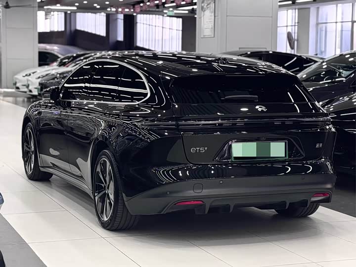 Фото 7 - Nio ET5T