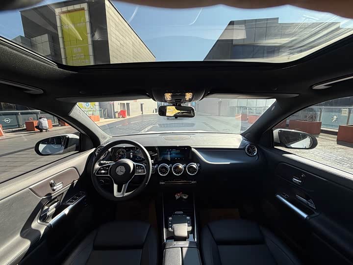 Фото 5 - Mercedes-Benz GLA-Class