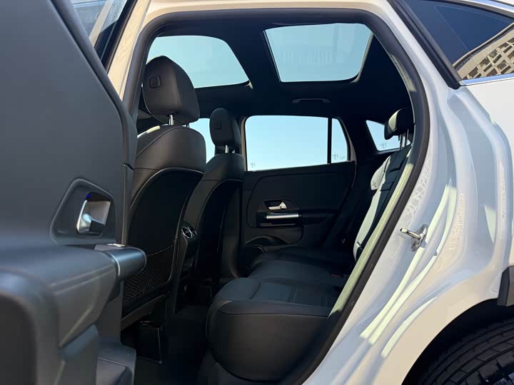 Фото 6 - Mercedes-Benz GLA-Class